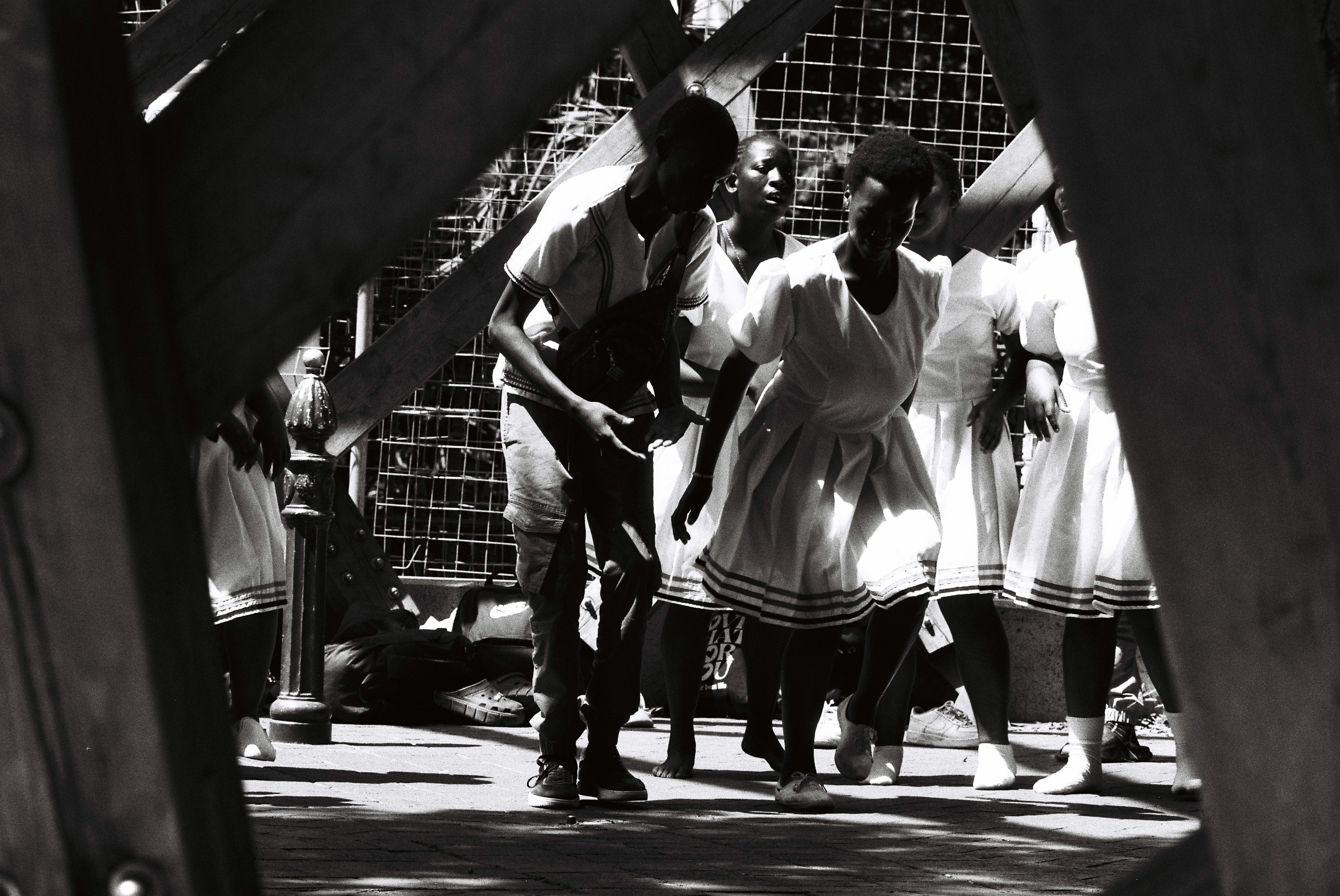 dancers crossing keerom street